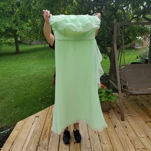 Size 14 plus size bridesmaid prom dress